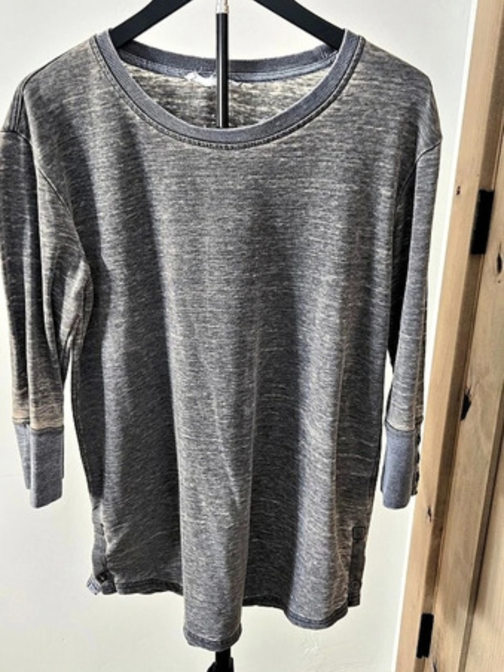 Beyond the Blank Long Sleeve Henley Top in Gray Size Medium